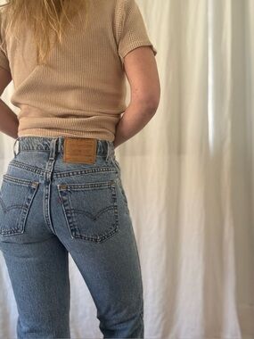 Levi’s vintage 550 jeans relaxed fit tapered leg dream pair!